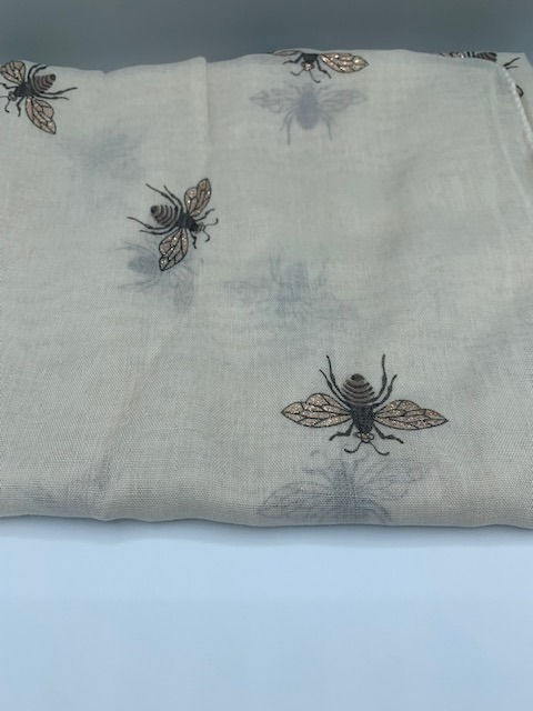 Thumbnail: Bee Scarf