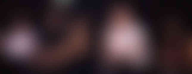 Première Ela Toma Placebo