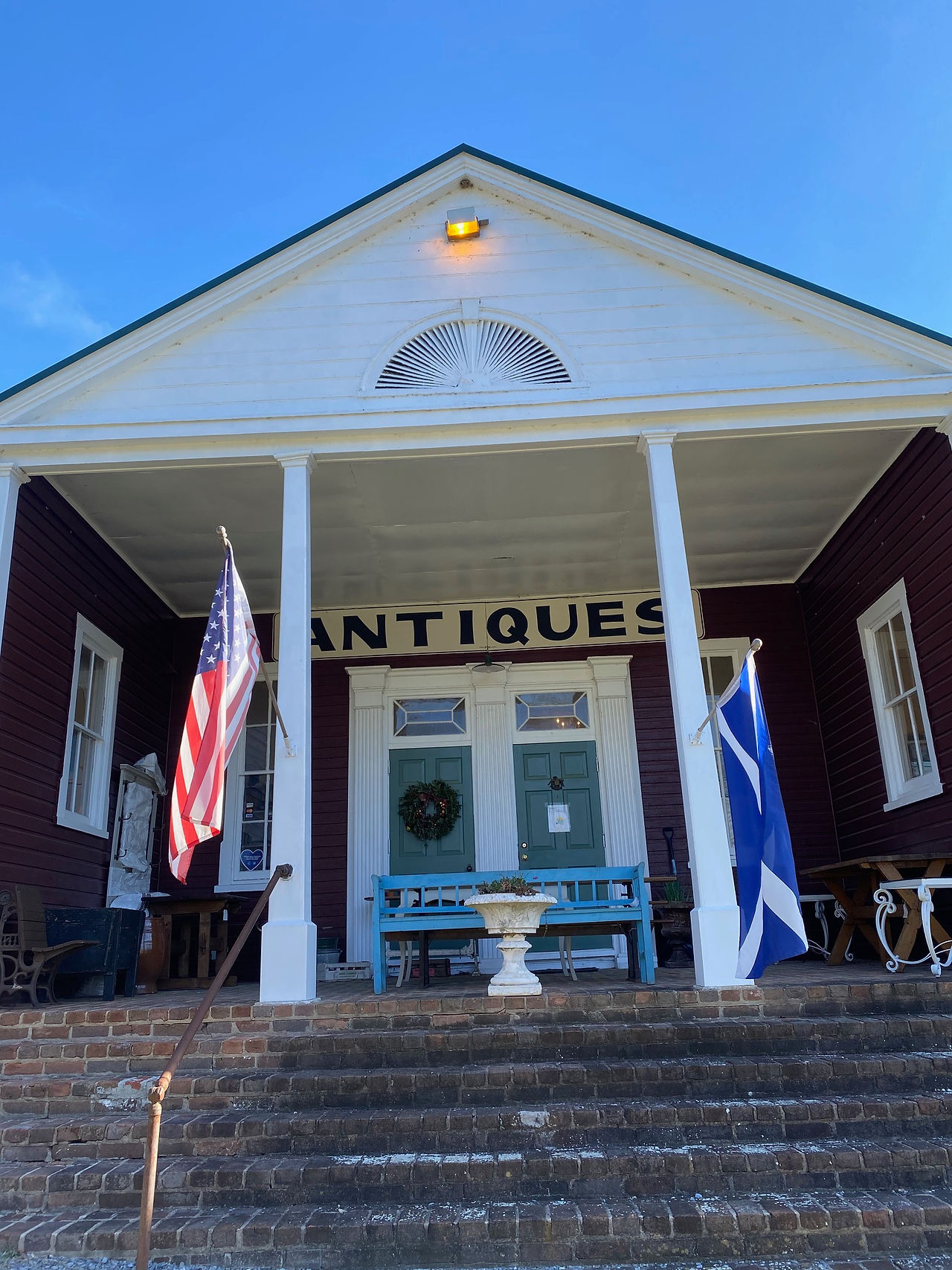 Red Barn Antiques