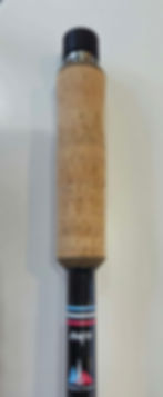 Bâton de randonnée tout-en-un canne à pêche - survie modèle ANETO version Enfant de Guilloteau Randonnée Fishing, GRF à Toulouse.