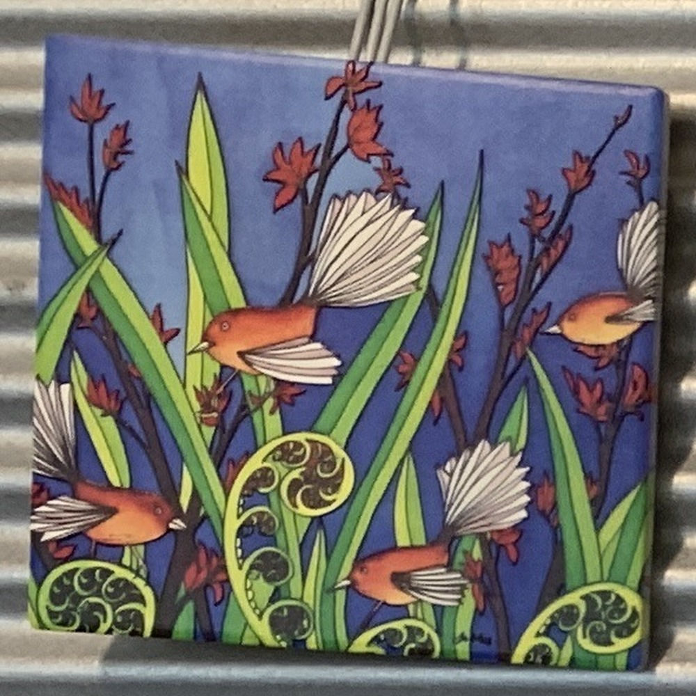 3D Textured Square Ceramic Tile – Fantails