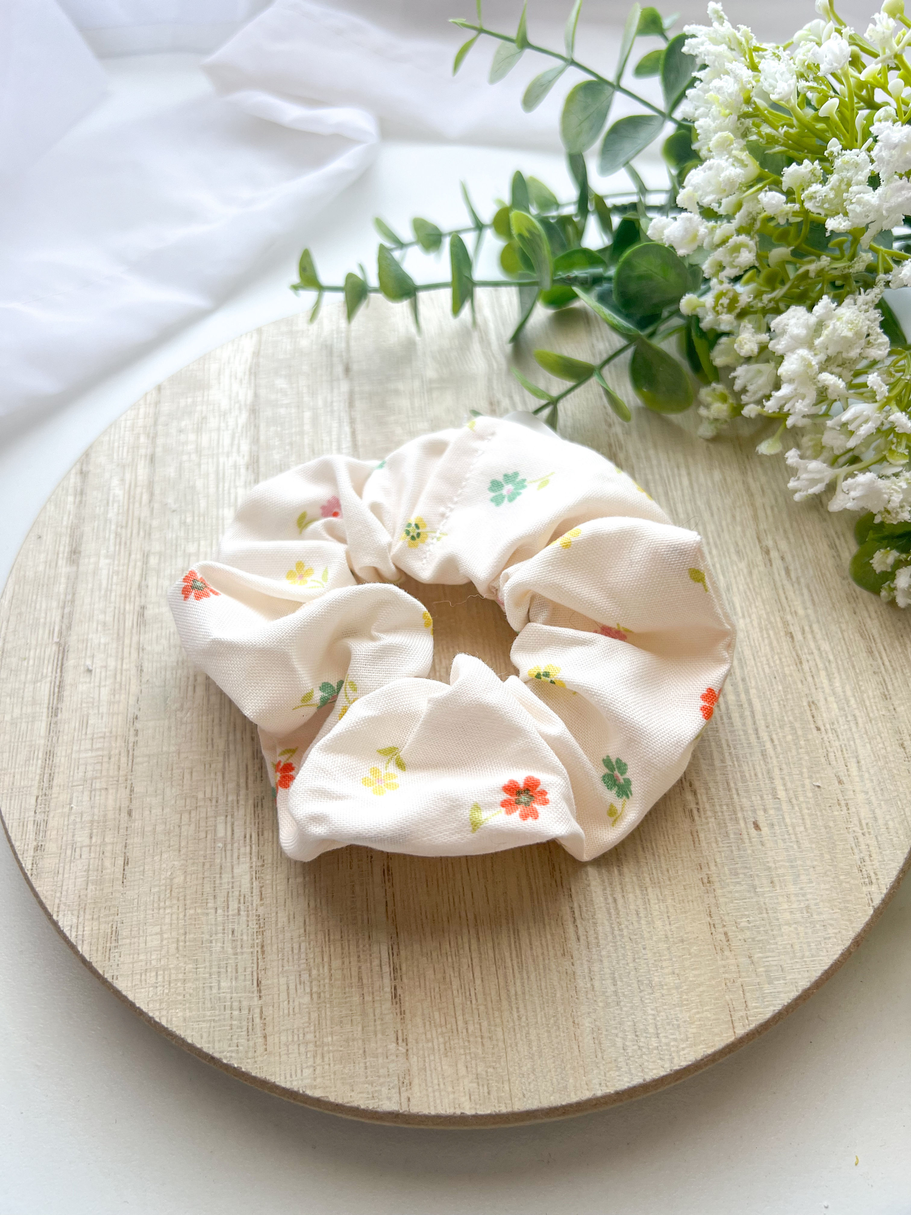 Ditsy Flower Scrunchie