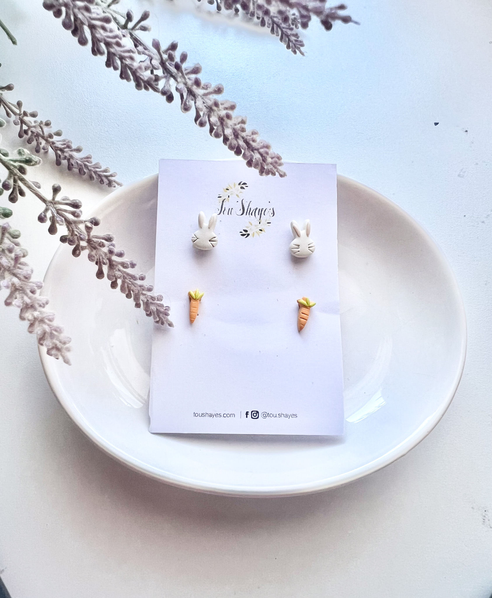 Mini Bunny and Carrot Stud Pack