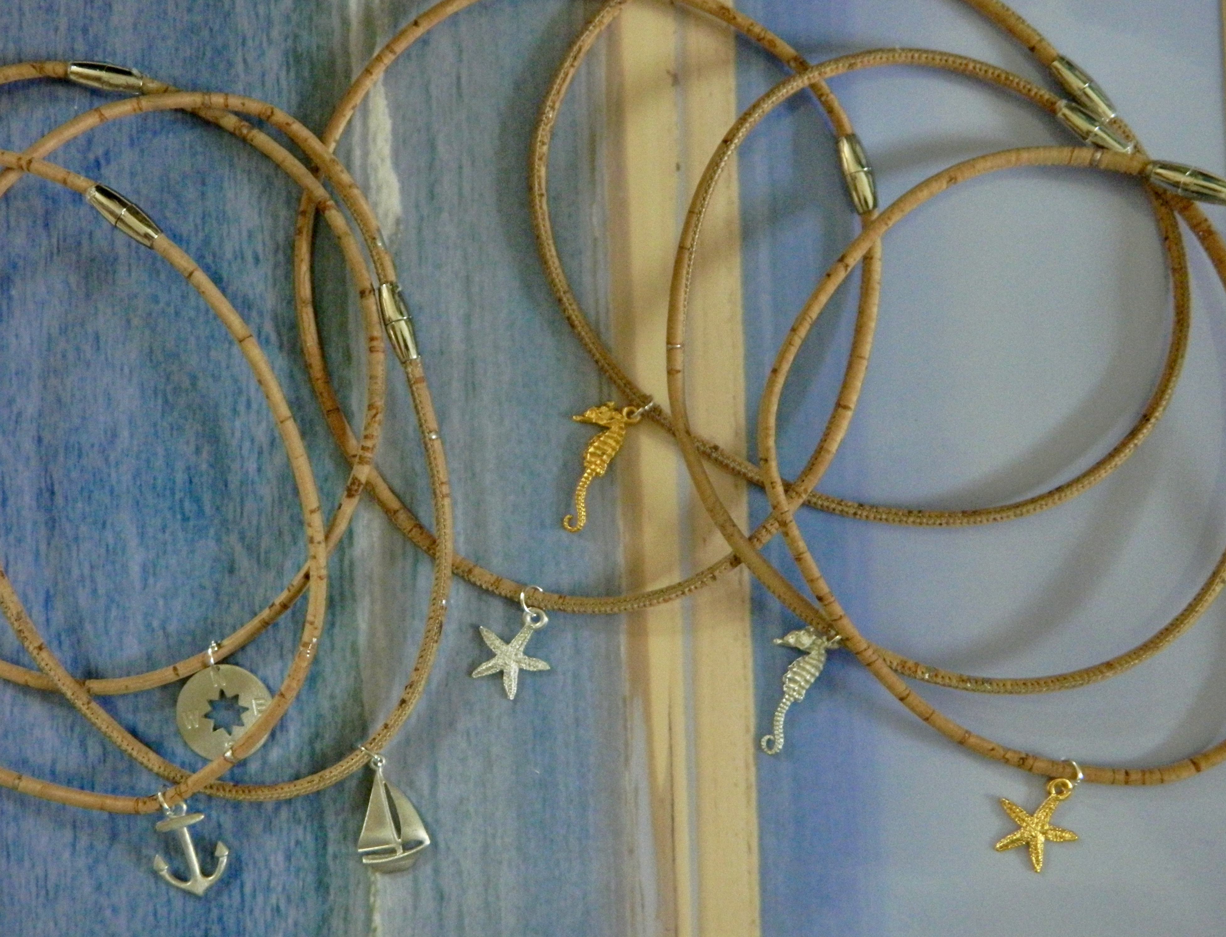 Children's necklace cork CNC