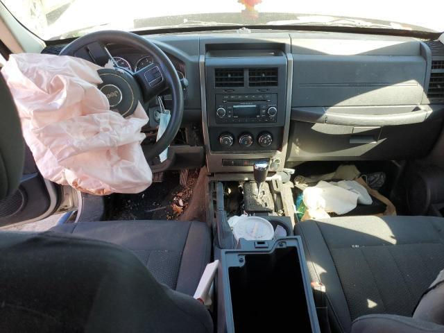 Thumbnail: 2012 JEEP LIBERTY