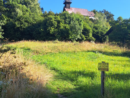 Wo Geschichte lebendig wird: Meine Sommerarbeit in der Oswaldibergkirche