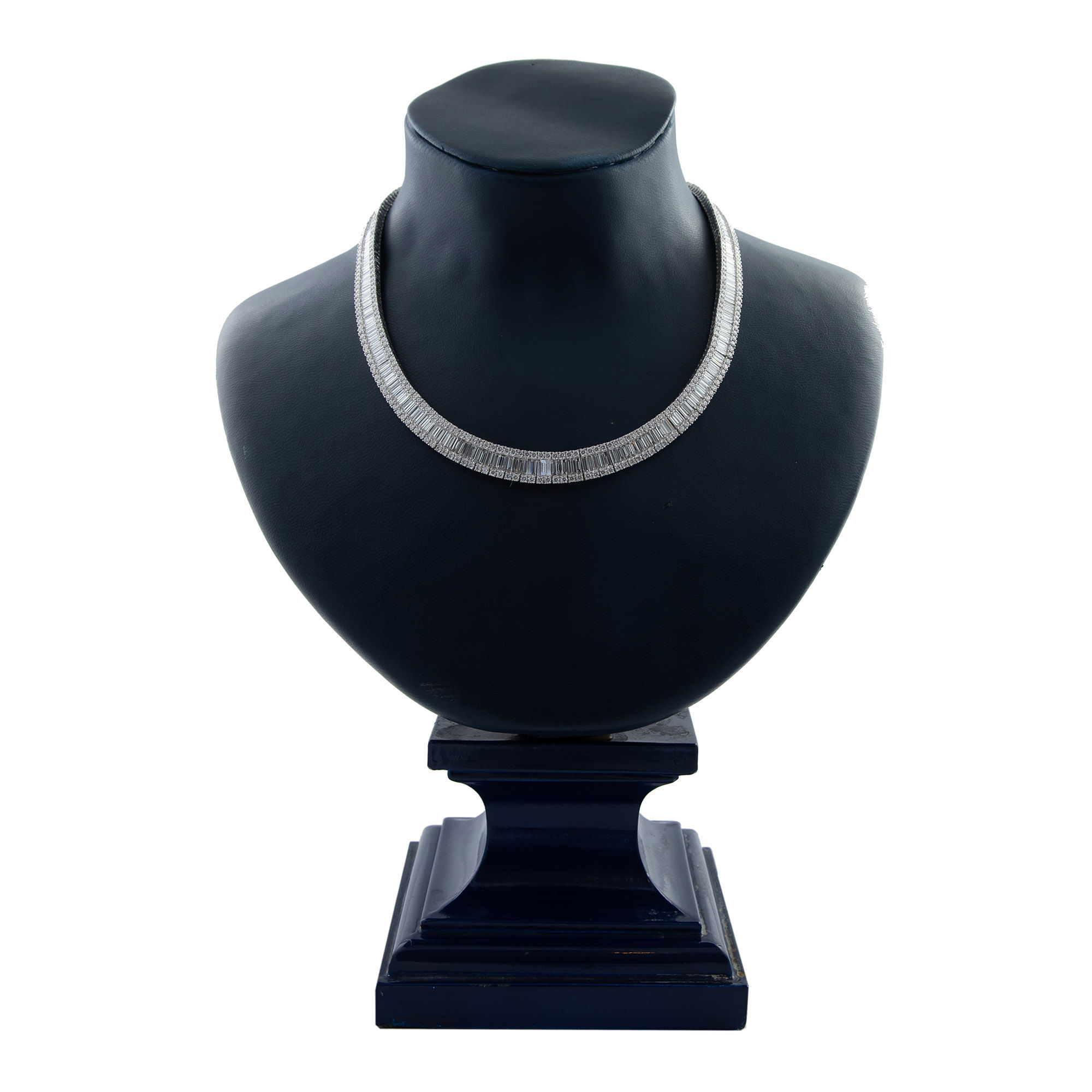 Collar atemporal y exclusivo