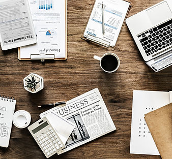desk-3139127_1280.jpg
