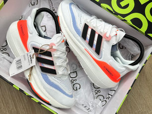 ÚLTIMA COLECCIÓN EN TENIS ADIDAS