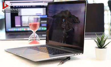 MacBook Pro 15นิ้ว ปี 2017 แบตเตอรี่บวม
