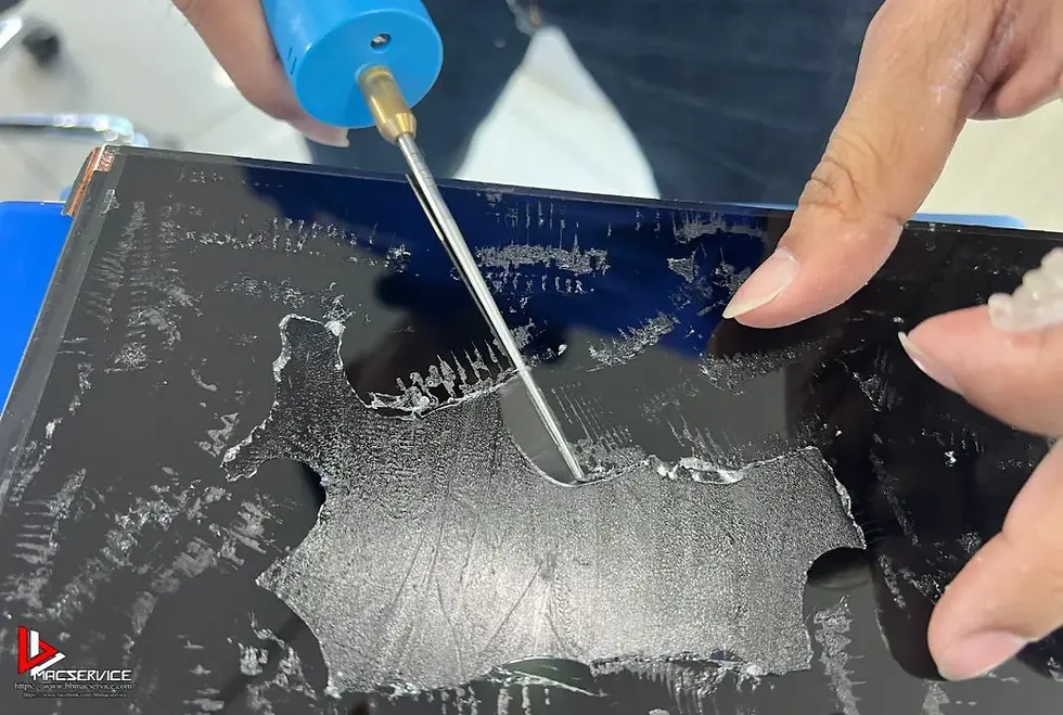 รับลอกกระจกไอแพดโปร 9.7 นิ้ว ปี 2016 A1673 จอแตก จอร้าว ทัชสกรีนได้ปกติ จังหวัดกรุงเทพมหานคร