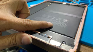 รับเปลี่ยนแบตเตอรี่ iPad Pro 9.7 นิ้ว ปี 2016 A1674 แบตเสีย แบตหมดไว แบตเสื่อม ราคาถูกกว่าศูนย์