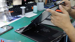รับเปลี่ยนจอ iPad Pro 12.9 นิ้ว Gen 2 ปี 2017 A1670 จอเสีย จอแตก จอร้าว จอเป็นเส้น ทัชสกรีนไม่ได้ ราคาถูกกว่าศูนย์