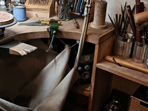 Etabli type d'un professionnel artisan Joaillier Bijoutier