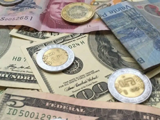 Peso mexicano amaneció a 17.13 por dólar, así permanecería a final de año