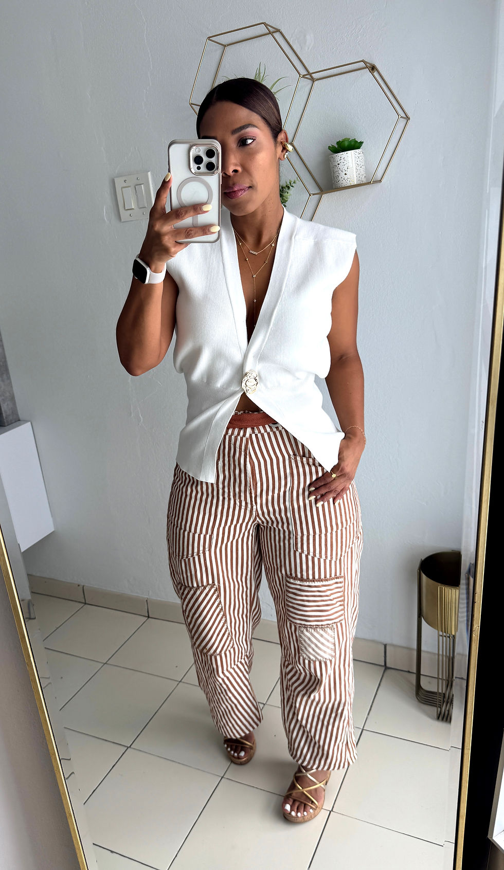 Thumbnail: Gold Detail Knit Vest