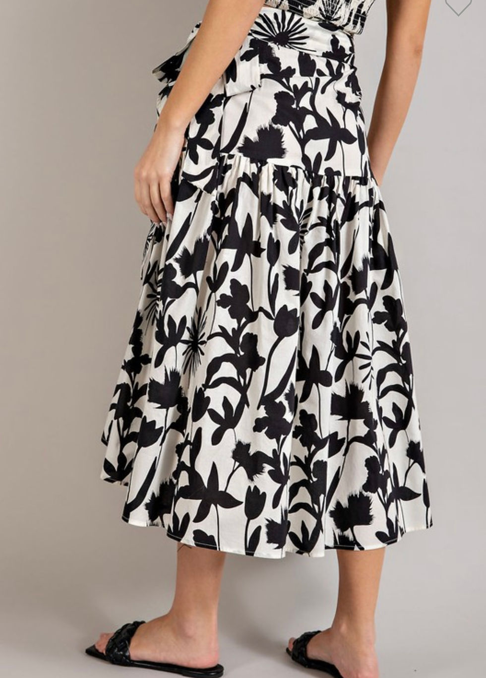 Thumbnail: Flowerbomb skirt