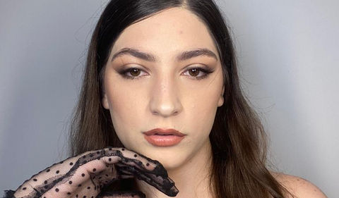 maquillaje elegante para eventos sociales, halo eyes en tonos bordo