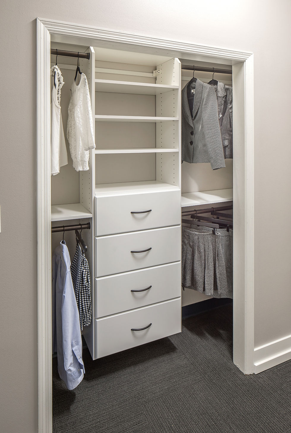 Incontro Closets | Reach In Closets | Omaha, Nebraska