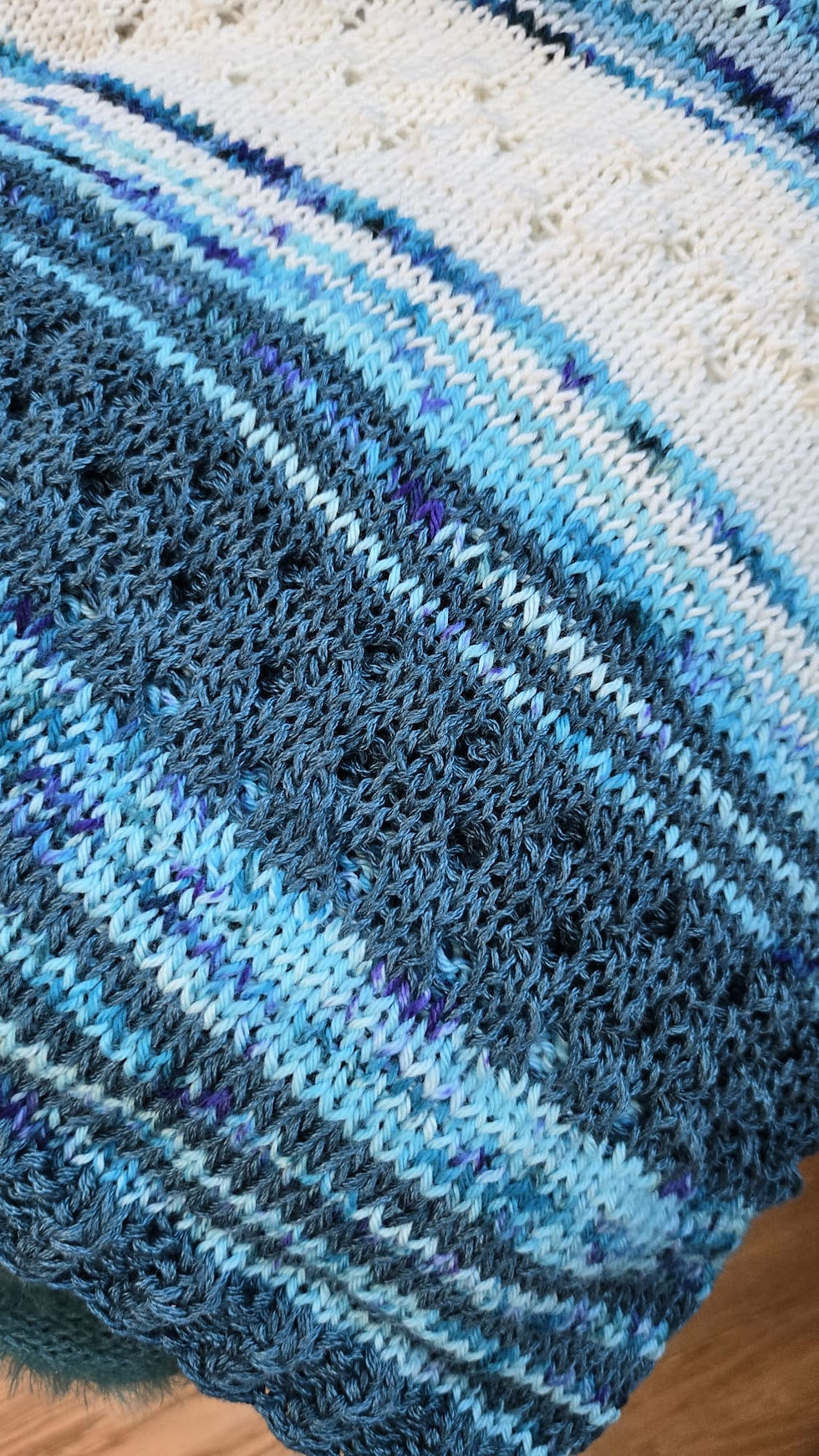 Miniaturbild: Loop "Meeresbrise" - handgestrickt & frisch