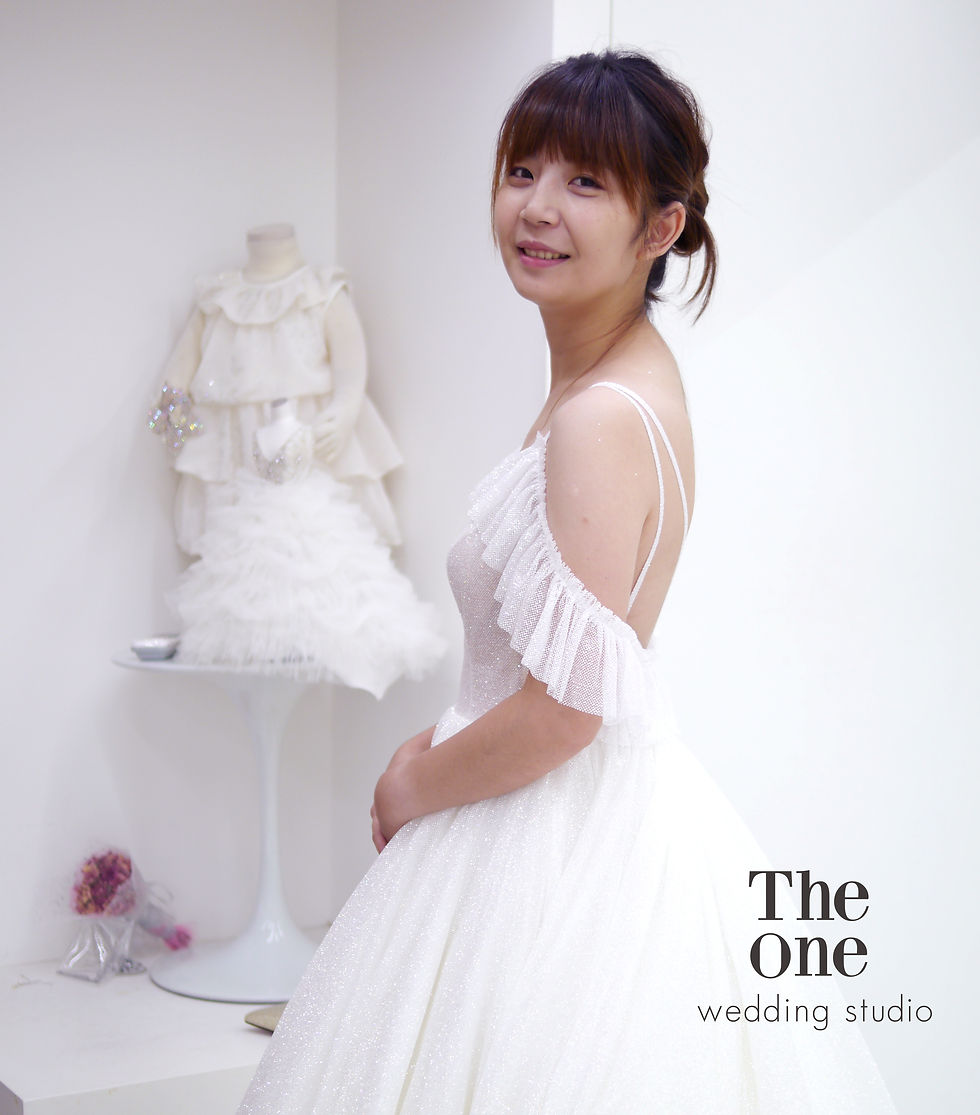 #亮蔥蓬裙白紗 #落肩荷葉設計 #No Lace