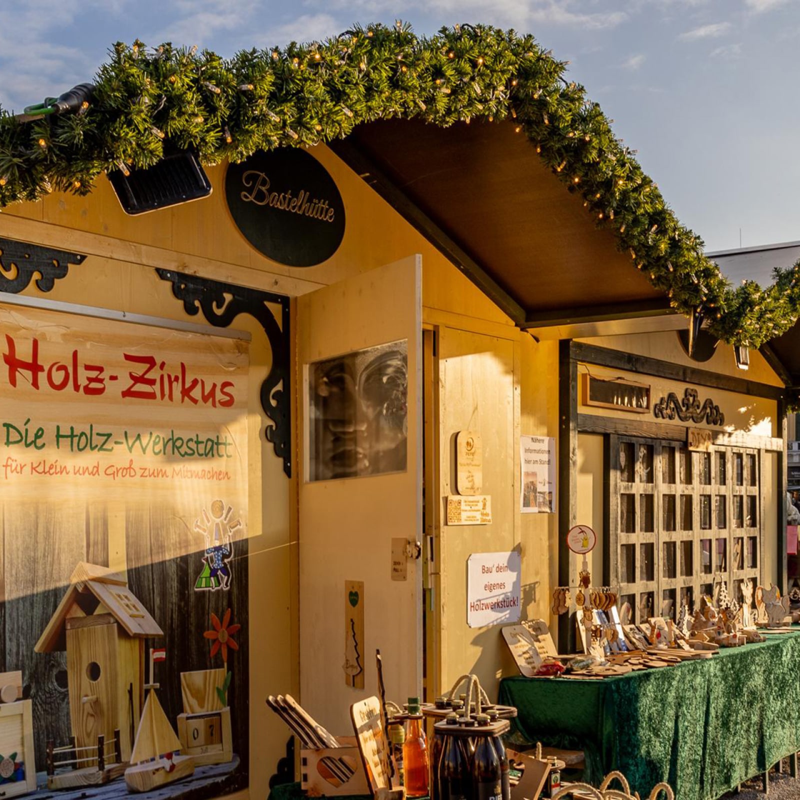 Zahlreiche Aussteller bereichern das Angebot am Ostermarkt in Schönbrunn
