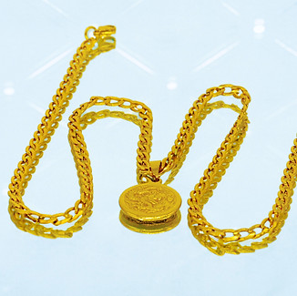gold necklace (3).jpg
