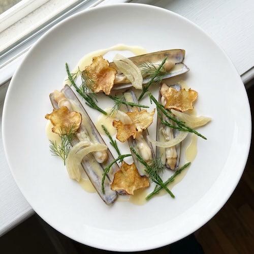 Steamed Razor Clams with Jerusalem Artichoke, Pickled Fennel, and Beurre Blanc