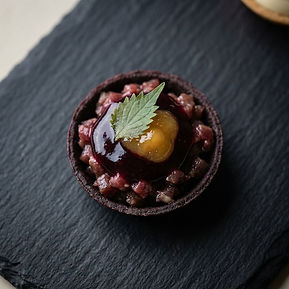 Blackcurrant tartlet with venison tartare