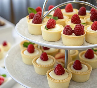White Chocolate and Raspberry Tartlets