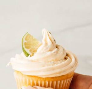 Rhubarb and Custard Cupcakes
