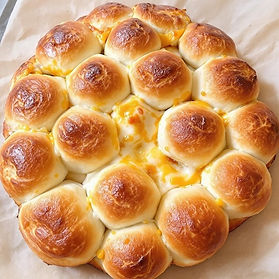 Tear and Share Cheese and Onion Loaf