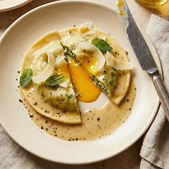 Egg Yolk Raviolo with Pea and Ricotta, Cacio e Pepe (Demo)