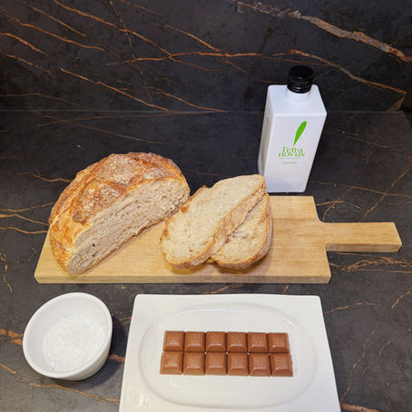 Pan con chocolate, aceite de oliva y sal: una merienda sencilla con alma mediterránea