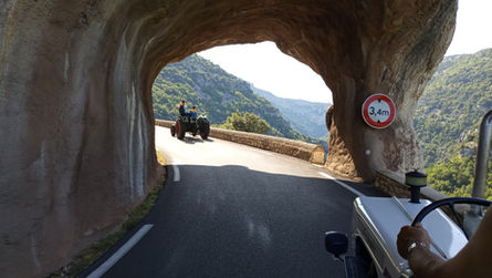Sortie tracteurs montée des gorges de la Nesque 2026