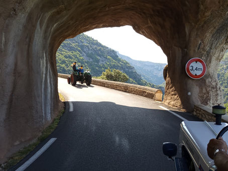 Sortie tracteurs montée des gorges de la Nesque 2026