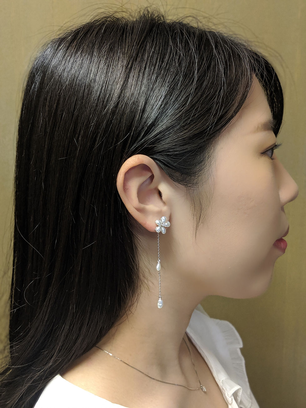 Thumbnail: Natural Pearl Earring