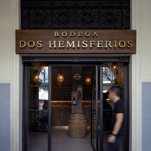 Dos Hemisferios Concept Store