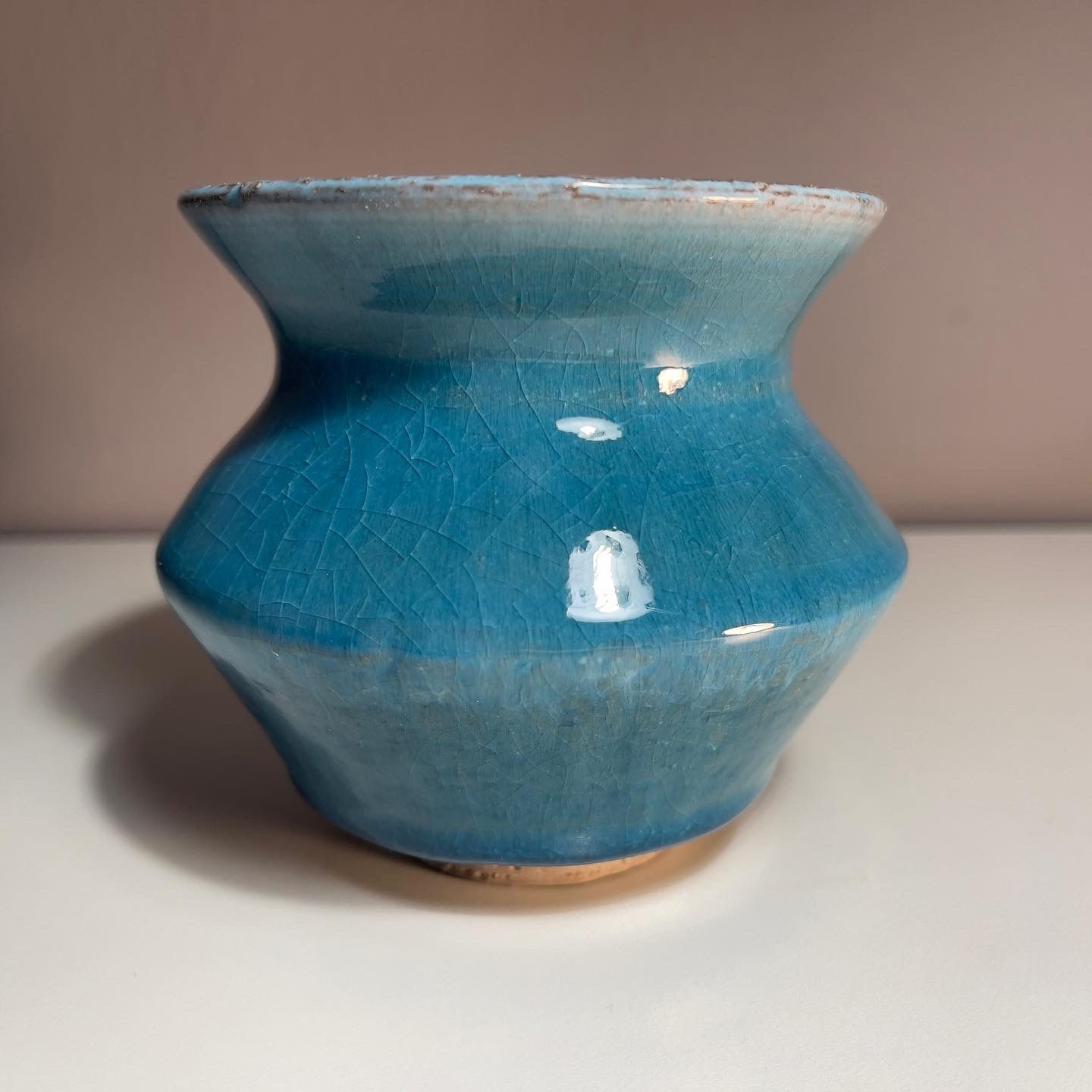 Light blue gold vase
