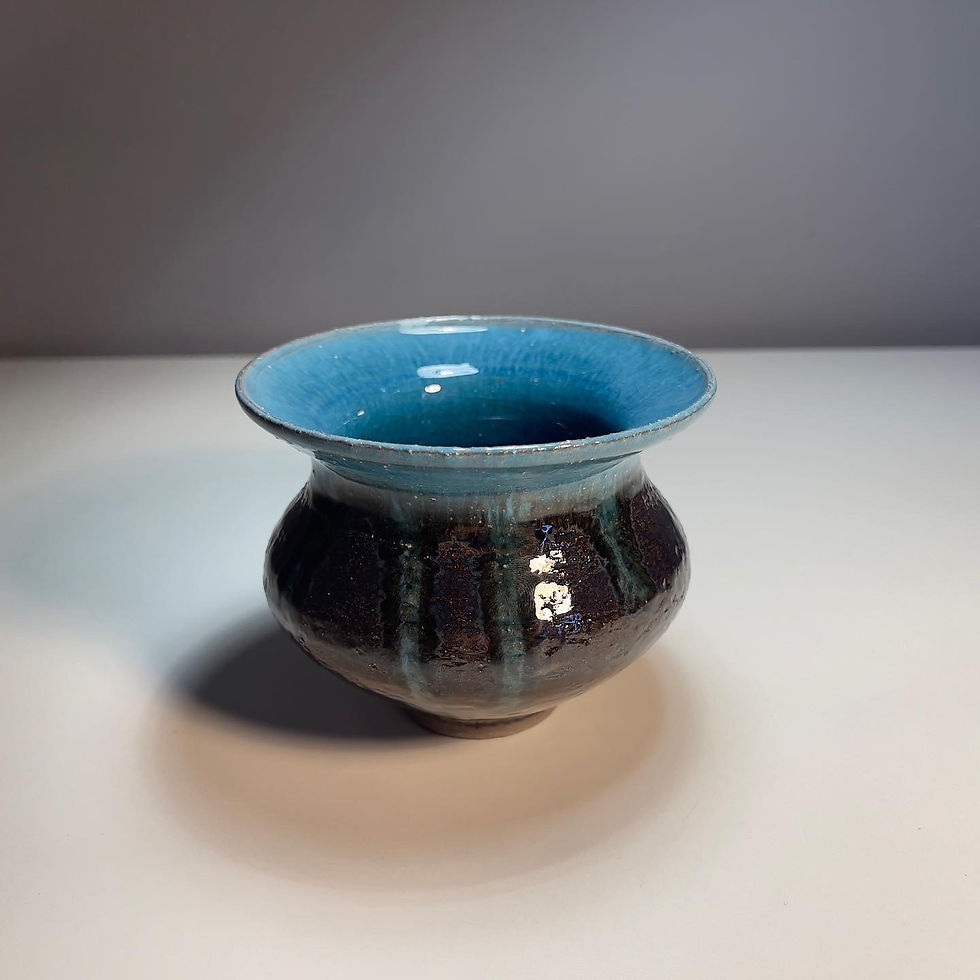 Thumbnail: Small LB vase