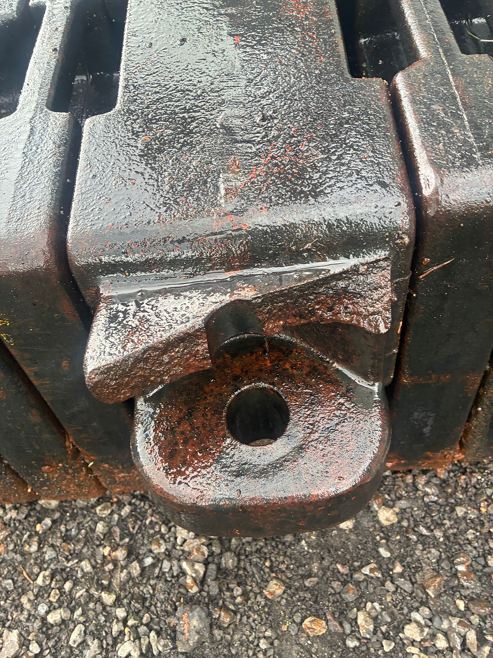 Thumbnail: Case maxxum weights on 3 point linkage frame