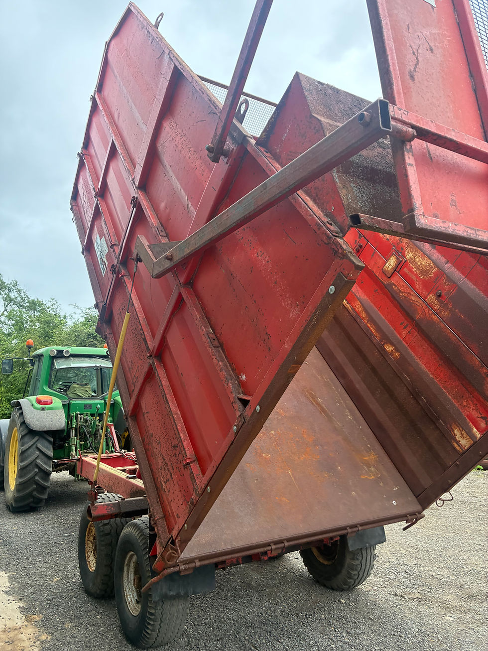 Thumbnail: 1998 Richard western 8T silage trailer