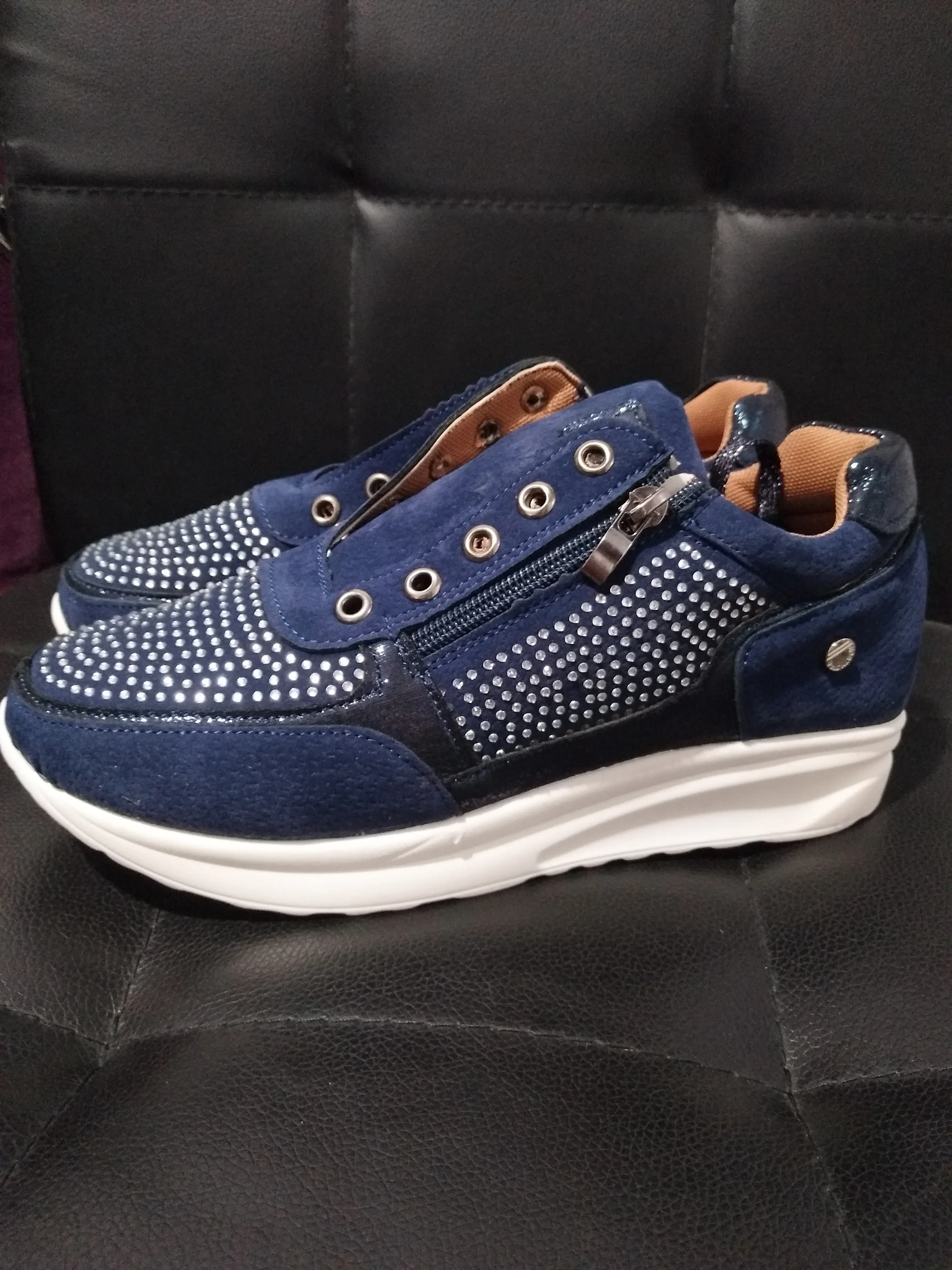 Customizable 2025 New UZZDSS Casual Lace-Up Womens Sneakers Flats Tailor-Made