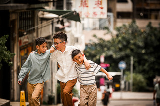 Family walking together in Hong Kong streets during City Amble family photography session  香港家庭攝影 City Amble 攝影 家庭相 香港  Parents and children laughing in Hong Kong park, lifestyle family portraits City Amble session  Grandparents strolling hand in hand with grandchildren, authentic Hong Kong family photography  Lifestyle Photography Hong Kong family portraits outdoors, Play With Picture City Amble session  Children playing in Hong Kong playground, candid family photography City Amble session  香港家庭攝影師推介，自然家庭相 City Amble 攝影  Family portraits in Hong Kong Chinese garden, capturing love and memories City Amble session