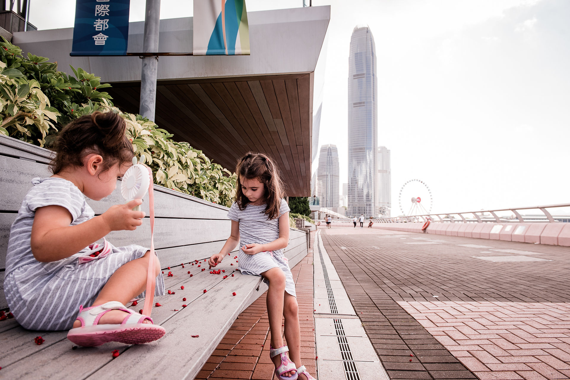 Family walking together in Hong Kong streets during City Amble family photography session 香港家ĺşć”ťĺ˝± City Amble 攝影 ĺ®¶ĺşç›¸ 香港 Parents and children laughing in Hong Kong park, lifestyle family portraits City Amble session Grandparents strolling hand in hand with grandchildren, authentic Hong Kong family photography Lifestyle Photography Hong Kong family portraits outdoors, Play With Picture City Amble session Children playing in Hong Kong playground, candid family photography City Amble session 香港家ĺşć”ťĺ˝±ĺ¸«ćŽ¨ä»‹ďĽŚč‡Şç„¶ĺ®¶ĺşç›¸ City Amble 攝影 Family portraits in Hong Kong Chinese garden, capturing love and memories City Amble session