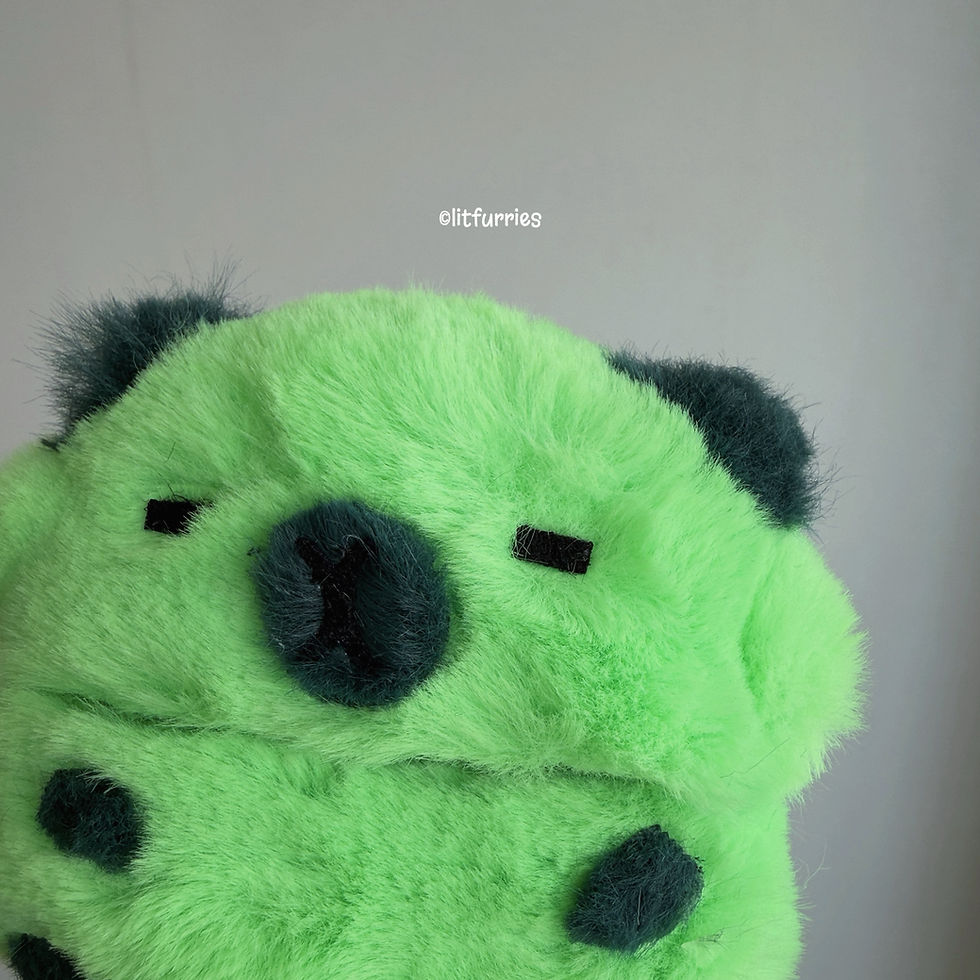 Thumbnail: GREENIE CAPYBARA Earphone Case