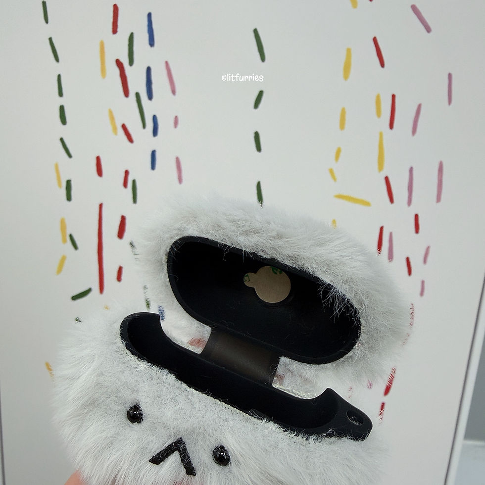 Thumbnail: GRUMPY DUSTY Earphone Case