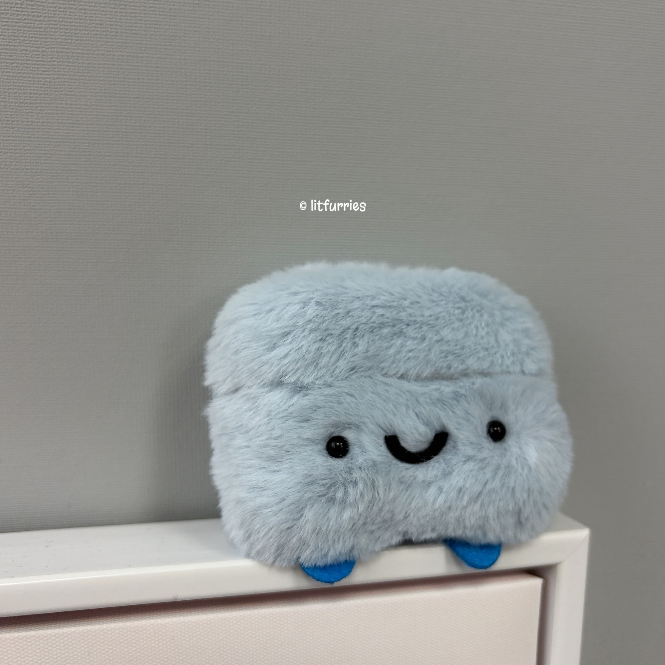 BLUE MARSHMALLOW Earphone Case