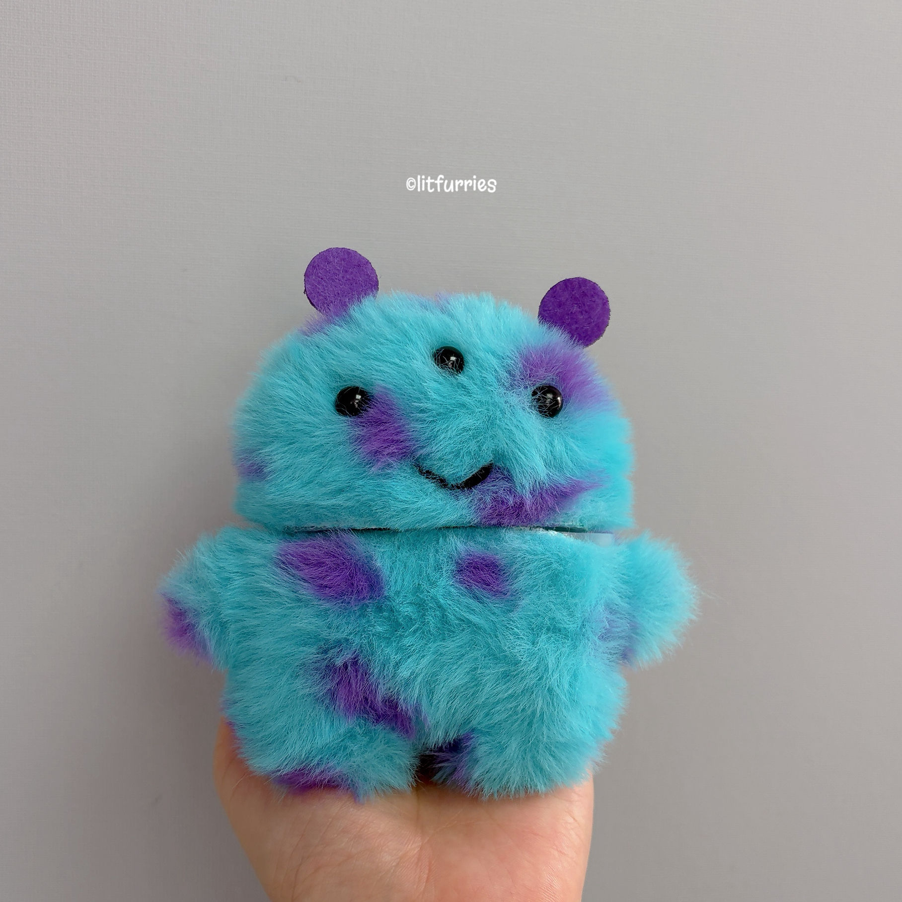 BLUEIE ALIEN Earphone Case