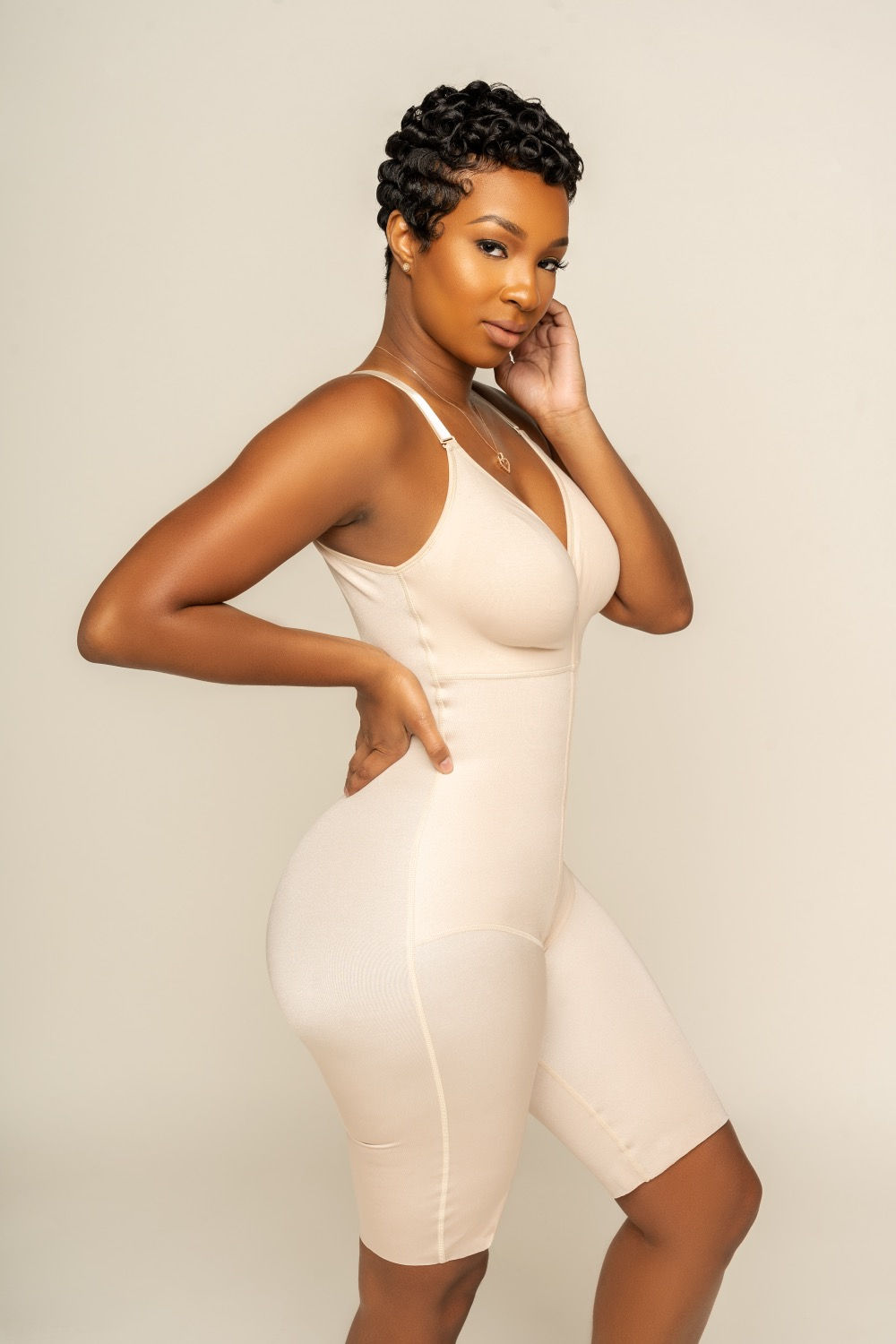 BEIGE "SOO SNATCHED" BODY SHAPER